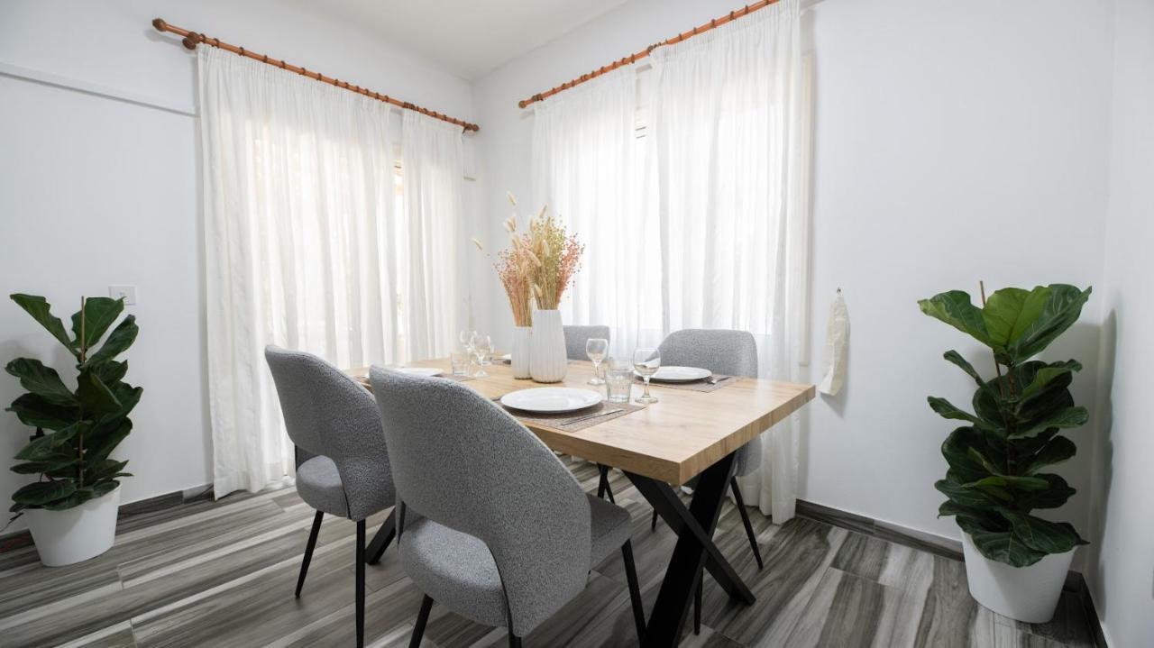 Beautiful Apartment In Harbour Paphos, Central & Close To Beach Eksteriør billede
