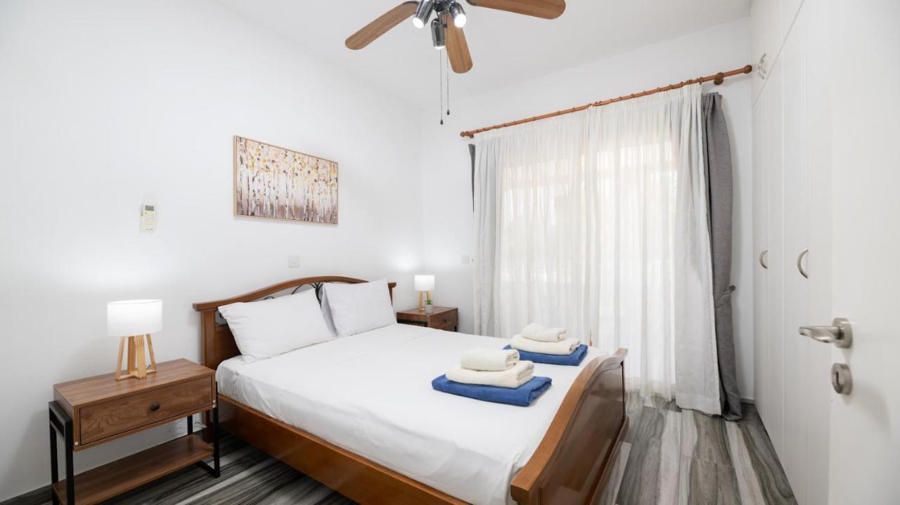 Beautiful Apartment In Harbour Paphos, Central & Close To Beach Eksteriør billede